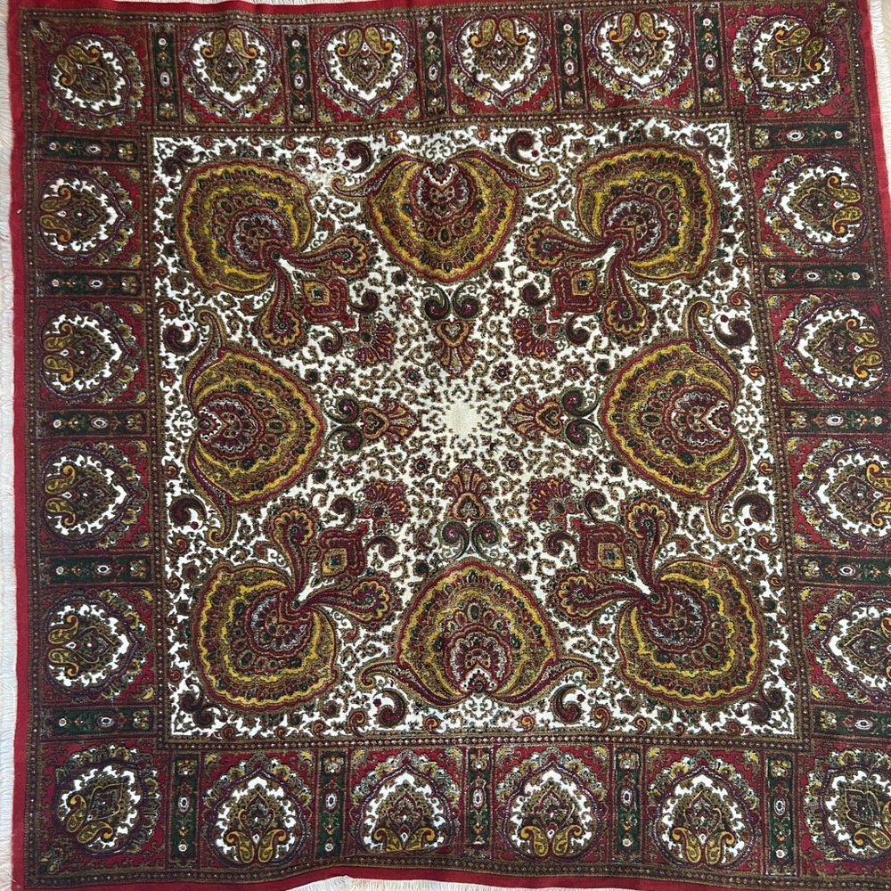 Vintage BELVEDERE 100% fine wool paisley scarf